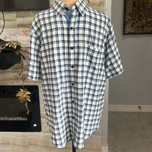 Nat Nast Luxury Originals American Fit 100% Silk Short Sleeve Button Down. SizeM